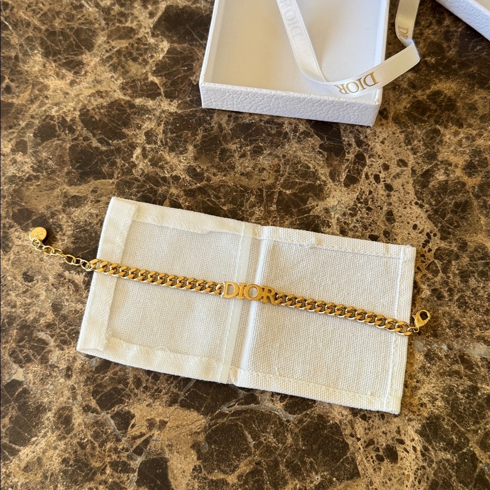 Christian Dior gold chain link logo bracelet adjustable size with box - Picture 3 of 7